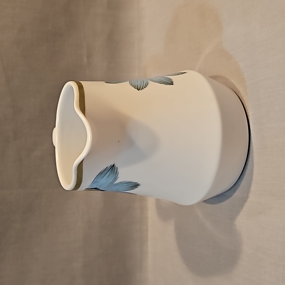 New Noritake Up-Sa Daisy 9001 Creamer - Picture 3 of 7